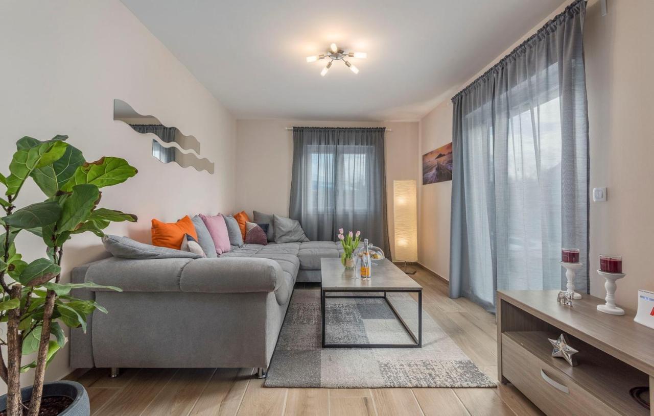 Villa Frontera Cro atia Porec Esterno foto