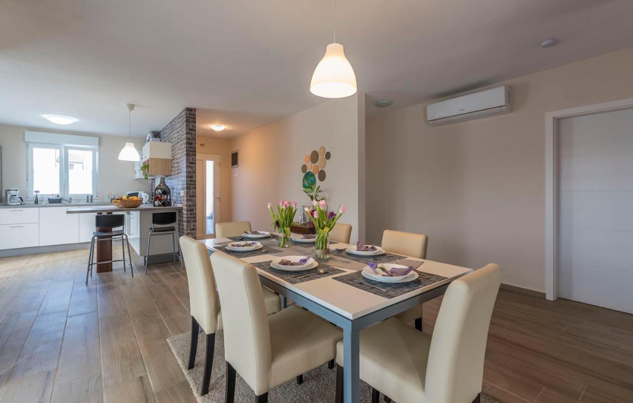 Villa Frontera Cro atia Porec Esterno foto